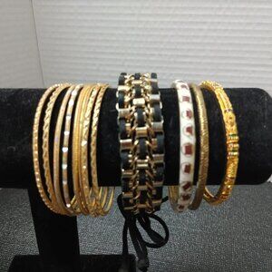 Jewelry Lot Mixed Bracelets 7 Wearable Costume Jewelry Crafter Gold tone